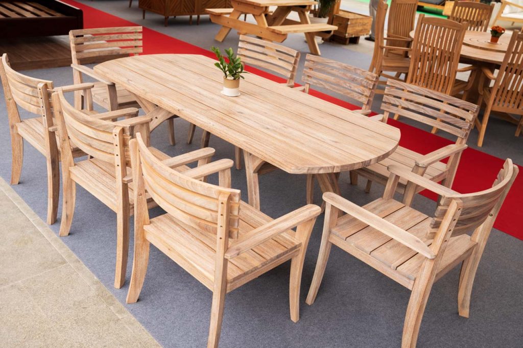 Bàn ăn hình oval 8 chổ ngồi